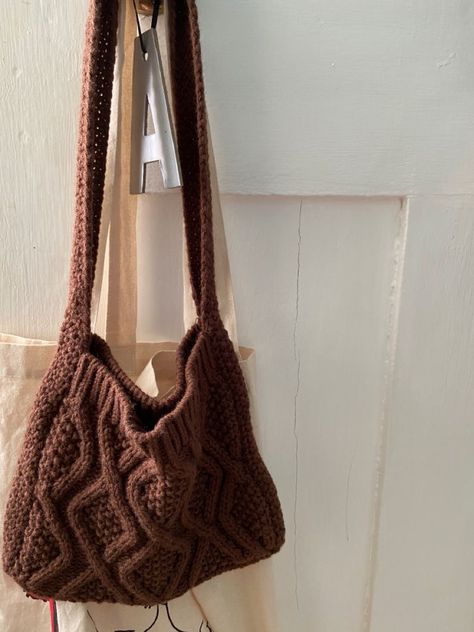 Tas Vintage, Mode Hippie, Diy Vetement, Haken Baby, Crochet Clutch, Diy Crochet Projects, Crochet Bag Pattern, Crochet Handbags, Free Crochet Patterns