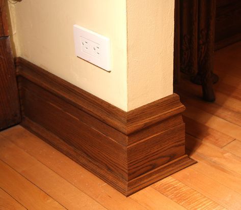 v Dark Wood Baseboards, Timber Architraves, Wooden Baseboards, Craftsman Style Baseboards, Baseboard Ideas, Craftsman Window Trim, Modern Spanish Style, Modern Baseboards, Wood Baseboard