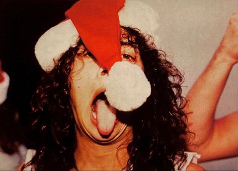 Metallica Christmas Photos, Metallica Christmas Wallpaper, Kirk Hammett Christmas, Metallica Wallpapers Laptop, Christmas Metallica, Kirk Hammett Funny, Metallica Christmas, Hot Metalheads, Rockstar Christmas