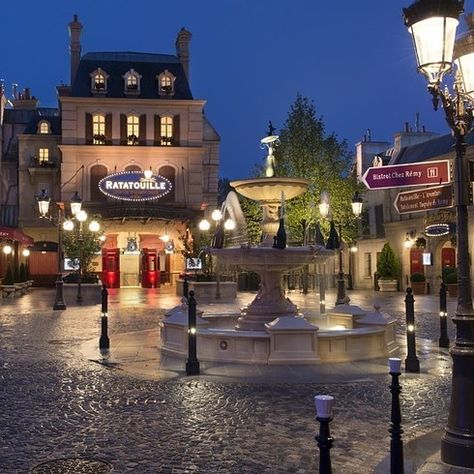 Ratatouille: The Adventure at Walt Disney Studios Park in France | 14 Disney… Disney Studios Paris, Disneyland Paris Rides, Disney Village, One Day In Paris, Disneyland Food, Disney Paris, Disney Rides, Parc D'attraction, Walt Disney Studios