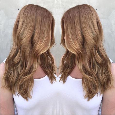 We’re Calling It—This Surprising Shade is Going to Be the “It” Hair Color for Fall Muted Copper Hair, Hair Color For Fall, Balayage Brunette To Blonde, Brown Hair Shades, Hair Color Caramel, Caramel Hair, Copper Hair Color, Hair Shades, Rose Gold Hair