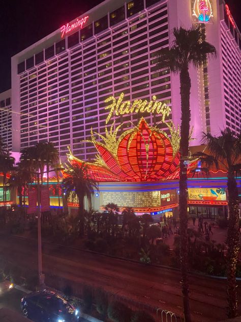 #lasvegas #lasvegastrip #flamingo #casino Las Vegas Flamingo, Lad Vegas, Flamingo Casino, Vegas Aesthetic, Flamingo Las Vegas, Vegas Outfits, General Aesthetic, Flamingo Hotel, Face Tattoos For Women