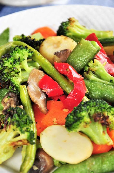 Veggies In Air Fryer, Roasting Frozen Vegetables, Frozen Vegetable Recipes, Freezing Peppers, Gluten Free Sides Dishes, How To Roast, Frozen Veggies, Fried Vegetables, Cooked Veggies