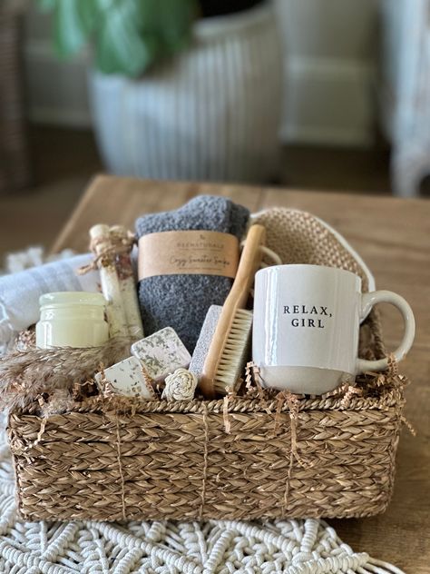 Relaxation/selfcare/care Packages/get Well/thinking of You/ - Etsy Towels Gift Basket Ideas, Comfy Gift Basket Ideas, Selfcare Gift Basket, Self Care Baskets, Aesthetic Gift Basket, Get Well Basket, Self Care Gift Basket, Self Care Basket, Beauty Gift Basket