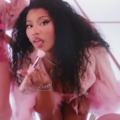 Nicki Photoshoot, Nicki Minaj In Pink, Nicki Minaj Pfp, Nicki Minaj Rares, Nicki Minaj Icon, Nicki Pink, Nicki Minaj Aesthetic, Nikki Barbie, Baddie Pfp Pink