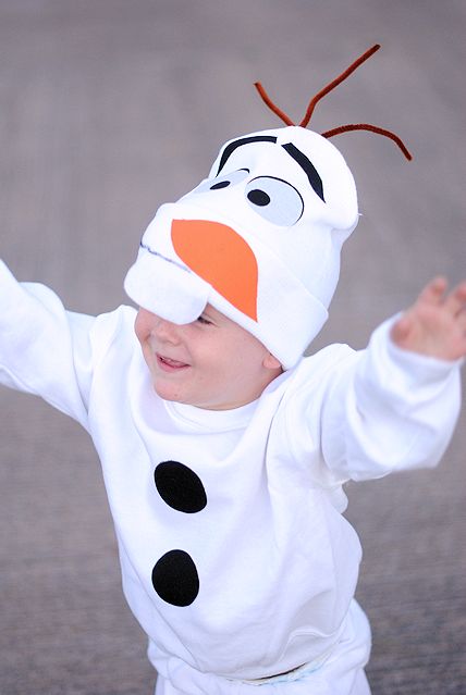 Olaf Costume Pattern Olaf Halloween Costume, Diy Costumes Kids Boys, Diy Fantasia, Sew Halloween Costume, Olaf Costume, Snowman Costume, Diy Costumes Kids, Homemade Halloween Costumes, Costumes Kids