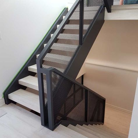 Black-Mesh-Railings-with-Square-Maple-Rail-Blank-SSR-5 Mesh Staircase, Industrial Staircase Design, Industrial Staircase, Beach Dream House, Stair Renovation, Staircase Design Modern, Building Stairs, Balcony Railing Design, Stair Railing Design