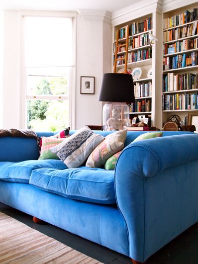 bright blue sofa Bright Blue Couch, Blue Sofa Living Room, Maisonette Apartment, Blue Sofa Living, Blue Couch, Blue Lounge, Blue Couches, Relaxation Room, Quirky Home Decor