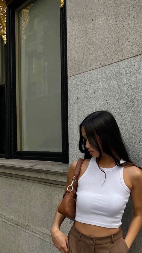 Slim Fit Crop Top, Top Halter, Street Style Trends, Halter Crop Top, Ribbed Tank Tops, Sleeveless Crop Top, Womens Basic, Knit Tank, Sirens