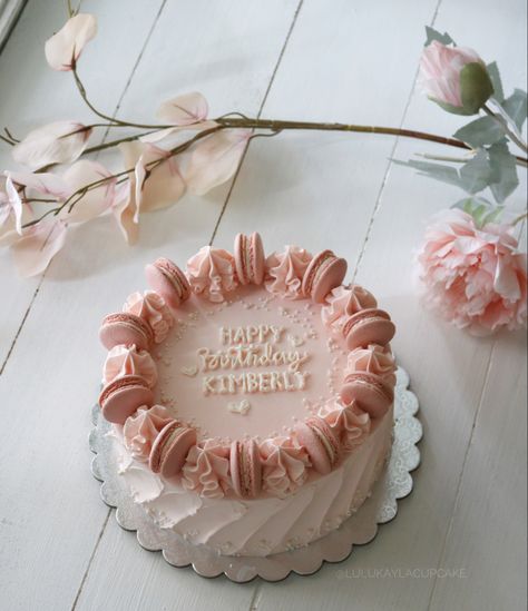 Small Birthday Cakes, Macaron Cake, 16 Birthday Cake, Cake Inspo, Ice Cream Birthday, Coffee Ice Cream, Bday Girl, Pretty Birthday Cakes, Ice Cream Cake