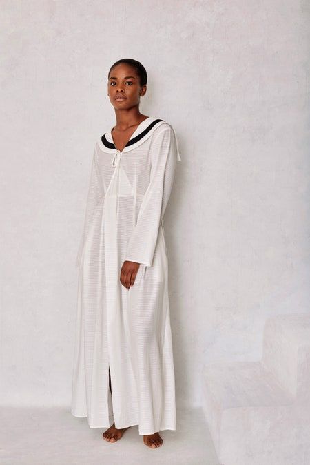 Marysia Resort 2021 collection, runway looks, beauty, models, and reviews. Sailor Style, Navy Style, Resort 2020, Sailor Fashion, Sailor Dress, Vacation Wear, Fall Coat, Closet Fashion, 가을 패션