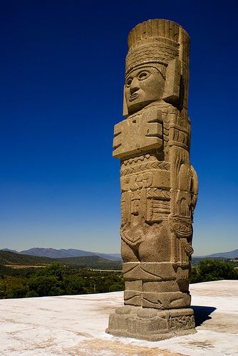 The word 'Telamon' is a generic term used for any human figure used as a structural support.  Tula's east-facing great warrior statues, are apparently representations not of Tezcatlipoca, but of Tlahuizcalpantecuhtli, the Plumed Serpent in his guise as Morning Star. Wikang Pambansa, Aztec Ruins, People Group, Mayan Art, Poster Inspiration, Stone Statue, Ancient Technology, Art Premier, Aztec Art