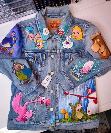 Painted Disney Jacket, Denim Jacket Diy Paint, Jean Jacket Design, Customised Clothes, Diy Denim Jacket, Painted Clothes Diy, Clothes Embroidery Diy, Disney Jacket, Hand Painted Denim Jacket