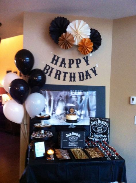 21st Birthday Table Decorations, Husband Birthday Decorations, Jack Daniels Party, Jack Daniels Birthday, Husband Birthday Parties, Birthday Decoration Ideas, Surprise Birthday Decorations, Birthday Theme Decoration, 40th Birthday Party Decorations