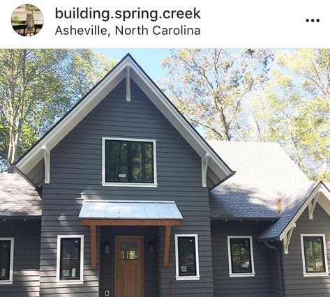 Benjamin Moore Kendal Charcoal Exterior Charcoal Siding Black Windows, Black Soffit And Fascia Grey Siding, Kendall Charcoal Exterior House, Charcoal Exterior, Charcoal House, Interior Paint Colors Schemes, Outside Paint, Lake Houses Exterior, Gray House