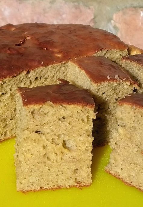 baking with chickpea flour - gluten free banana cake Gluten Free Lemon Drizzle Cake, Lemon Drizzle Cake Recipe, Gluten Free Pudding, Gluten Free Banana Cake, Banana Crumb Cake, Sugar Free Cake Recipes, Chickpea Flour Recipes, Flours Banana Bread, Sugar Free Cake