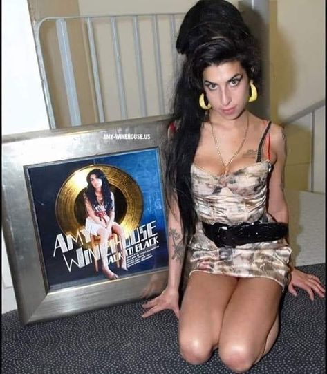 Cabaret Party, Amy Wine, Amy Winehouse Style, Amazing Amy, Amy Winehouse, Bob Marley, Back To Black, Diva, My Girl