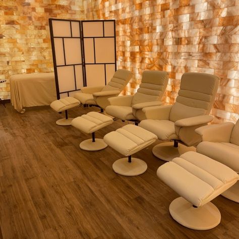 Spa Lounge Area, Best Salt, Salt Therapy, Spa Lounge, Salt Block, Room Concept, Salt Room, Salt Stone, Brick Paneling