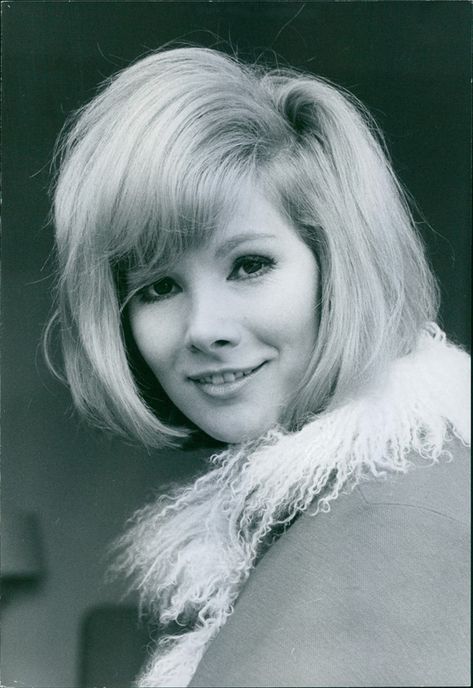 Susan Hampshire, English Actresses, Famous Men, Famous Women, Hampshire, Famous People, Actors & Actresses, Blonde, Thing 1