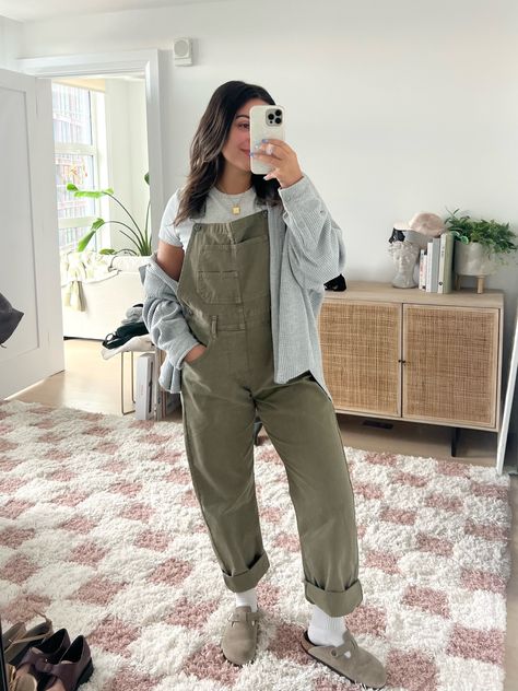 Shop We The Free Ziggy Denim Overalls and other curated products on LTK, the easiest way to shop everything from your favorite creators. Ziggy Overalls Outfit, Ziggy Shortalls, Ziggy Overalls, Denim Overalls, Mom Style, Simple Outfits, Overalls, Outfit Inspirations, Size 10