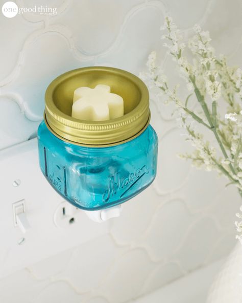 How To Make Homemade Wax Melts With Safe & Natural Ingredients - One Good Thing by Jillee Diy Wax Melt Burner, Diy Wax Burner How To Make, Diy Wax Burner, Diy Wax Melts Warmer, Homemade Candle Warmer, Diy Wax Warmer, Diy Candle Warmer, Wax Warmer Diy, Homemade Candle Wax