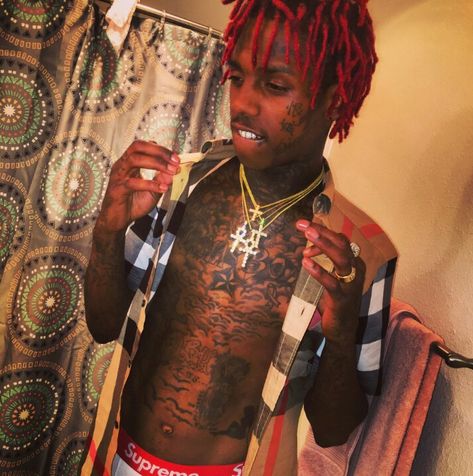 House Outfit, Songs Album, Famous Dex, Music Hip Hop, Instagram Thoughts, San Diego State University, Rap Aesthetic, Rap Songs, Hip Hop Rap