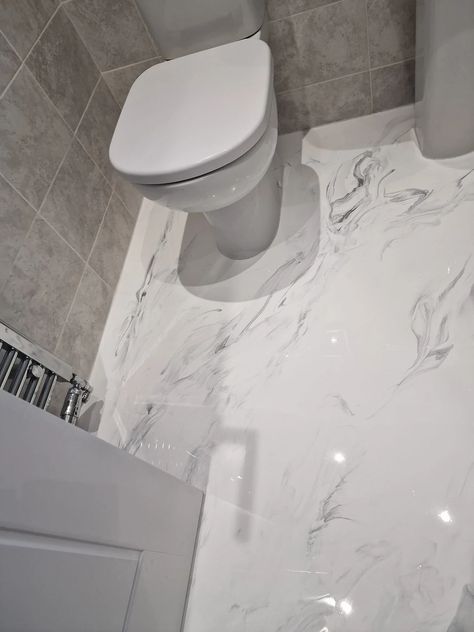 White Marble Epoxy Resin Floor | Flooring Gallery Epoxy Resin Bathroom, Epoxy Bathroom Floor, Resin Stairs, White Granite Bathroom, Epoxy Bathroom, White And Gold Marble, Epoxy Resin Flooring, Resin Flooring, Resin Bathroom