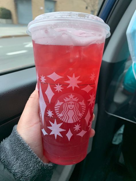 Ask for a passion tango tea refresher with lemonade and sweetner 1000/10 bomb drink I recommend #starbucks#drinksyoumusttry #delicious Bomb Drinks, Drink Me, Starbucks Drinks, Starbucks Hot, Raw Vegan, Hot Coffee, Tango, Lemonade, Coffee Cups