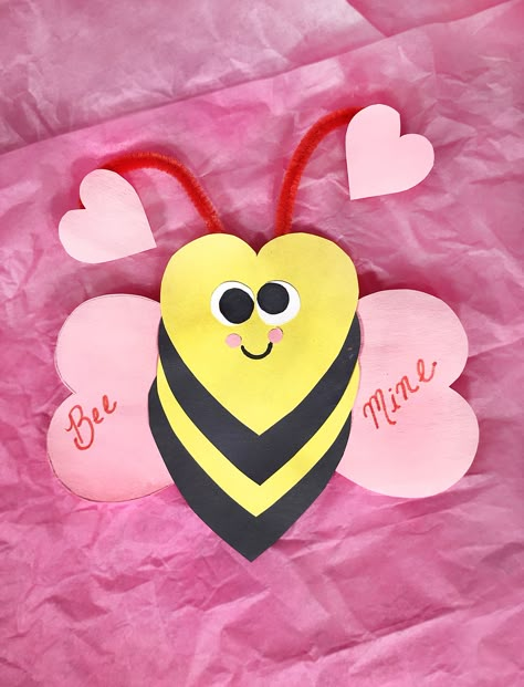 Bee Mine Valentine Valentine Bags For Kids, Bee Mine Valentine Craft, Handmade Valentine Cards For Kids, Valentine Crafts Preschool, Valentine Crafts For Kids Elementary, Valentines Day Crafts For Kids, Valentines Animals, Craft Heart, Preschool Valentine Crafts