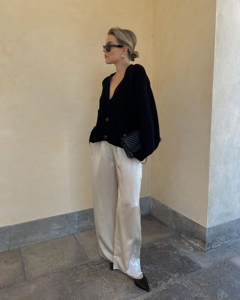 Silk Pants Outfit Winter, Navy Silk Pants Outfit, Cream Silk Pants Outfit, Cream Satin Pants Outfit, White Silk Pants Outfit, How To Style Satin Pants, White Satin Pants Outfit, White Slacks Outfit, Silk Pants Outfit Street Styles