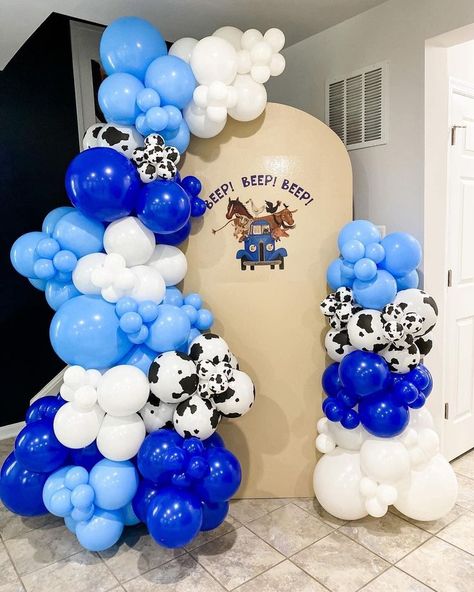 Easily create an insta-worthy centerpiece or backdrop for any milestone event with one of our DIY Organic Balloon Garland Kits. It includes everything you need to make a beautiful balloon garland - No helium required. No experience is required. Each kit comes with everything you need to create a garland just like a pro! Western Theme Party Decorating Ideas, Rodeo First Birthday, Cow Baby Shower Theme, Cow Print Birthday, Cowboy First Birthday, Western Party Decorations, Kids Party Tables, Rodeo Birthday Parties, Cowboy Theme Party