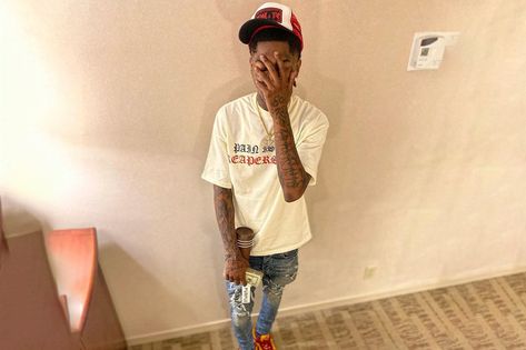 #YoungSloBe #YoungSloBedies #Rapper Young Slo Be Rapper, Medical Examiner, Lil Durk, 29 Years Old, Cute Rappers, American Rappers, Rappers, Design Inspo, The Man