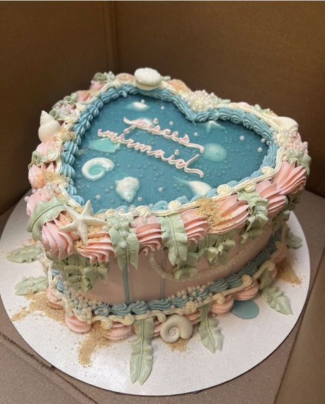 Tsitp Cake, Froggy Cake, Ocean Birthday Cakes, Heart Cake Design, Beach Themed Cakes, Ocean Birthday Party, Ocean Cakes, Little Mermaid Cakes, Mermaid Birthday Cakes