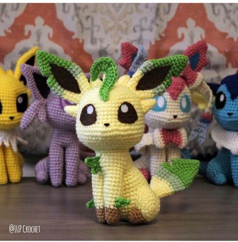 Cool Crochet Amigurumi Patterns, Crochet Pokemon Plushies, Anime Crochet Patterns, Crochet Pokemon Pattern, Eevee Crochet, Pokemon Crochet Patterns Free, Pokémon Crochet, Anime Crochet, Pokemon Amigurumi