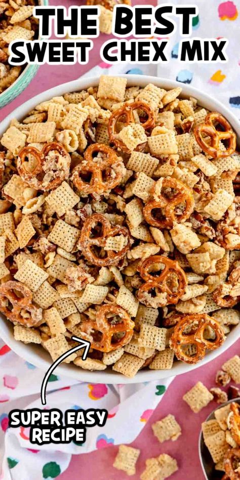 Sweet And Salty Snack Mix Recipes, Snack Mixes For A Crowd, Sweet Chex Mix Recipes, Sweet Party Mix Recipe, Chex Mix Recipes Christmas, Sweet Chex Mix Recipe, Salty Chex Mix, Chex Mix Recipes Sweet, Sweet Snack Mix