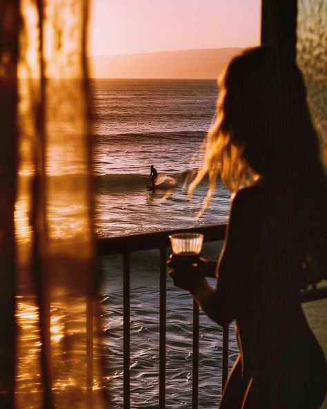 Sipping on sunsets and sea breezes🍷🌊 @thepalms_club . . . . #filmphotography #kodakportra #SunsetSerenity #SurfLifestyle #VintageVibes #CoastalChic #ArtPrintsInspo #GraphicTeesTrend #BeachsideElegance #RetroRevival #OceanDreams #PalmsClubLife Me As Aesthetic, Film Aesthetic Pictures, Beach Vintage Aesthetic, Charis Core, Girl In Sunset, Sunset Vibes Aesthetic, Summer Love Aesthetic, Vintage Vibes Aesthetic, Orange Vibe