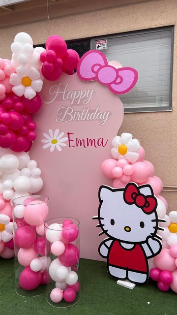 21st Birthday Ideas Hello Kitty, Hello Kitty Birthday Theme Backdrop, Hello Kitty Bday Theme, Hello Kitty Table Decorations, Hello Kitty Birthday Backdrop, Hello Kitty Party Ideas Decoration, Hello Kitty Birthday Party Ideas Decoration, Hello Kitty 5th Birthday, Hello Kitty Party Decorations