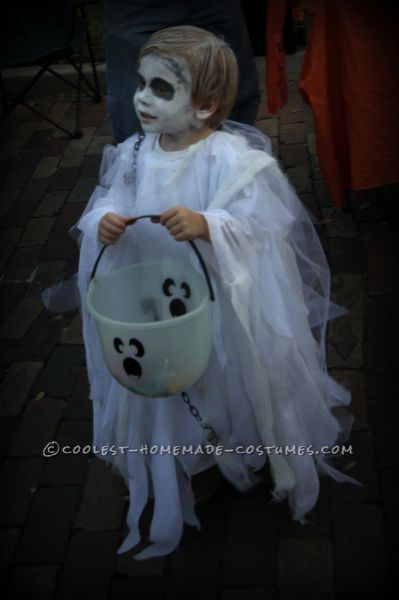 Spooky Ghost Halloween Costume Toddler Ghost Costume, Ghost Costume Kids, Inexpensive Halloween Costumes, Ghost Halloween Costume, Photo Halloween, Ghost Diy, Scary Ghost, Ghost Costume, Diy Kostüm