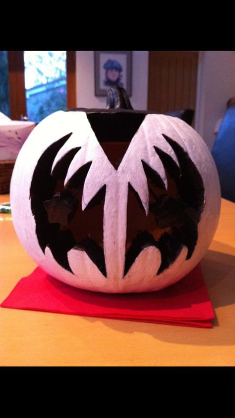 Gene Simmons KISS pumpkin carving and painting. Ideas for pumpkin carving and Halloween Kiss Pumpkin Carving, Kiss Pumpkin Painting, Pumpkin Carving And Painting Ideas, Pumpkin Carving And Painting, Ideas For Pumpkin Carving, Kiss Pumpkin, Gene Simmons Kiss, Pumpkin Carving Ideas, Pumpkin Carving Patterns