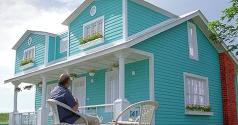 Home Painting Outside, House Outside Colour Combination, Outside House Paint Colors, Outside House Paint, Green Exterior House Colors, Best Exterior House Paint, Outside House Colors, Exterior Color Combinations, Paint House