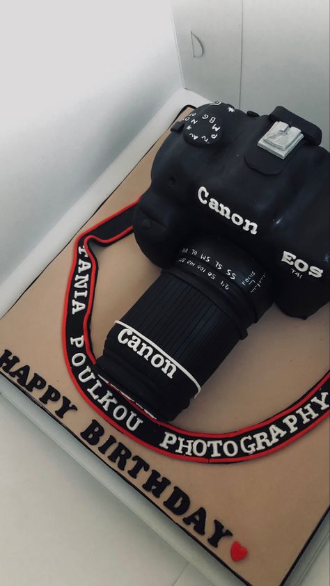 #canon #camera #birthday #birthdayparty #birthdaycakeideas #cake #cakeideas #cakedecoratingideas #ideas #party #photography Camera Cake Ideas, 70th Birthday Cake For Men, Camera Birthday, Camera Cake, Camera Cakes, 70th Birthday Cake, 18th Birthday Cake, Birthday Cakes For Men, Party Photography