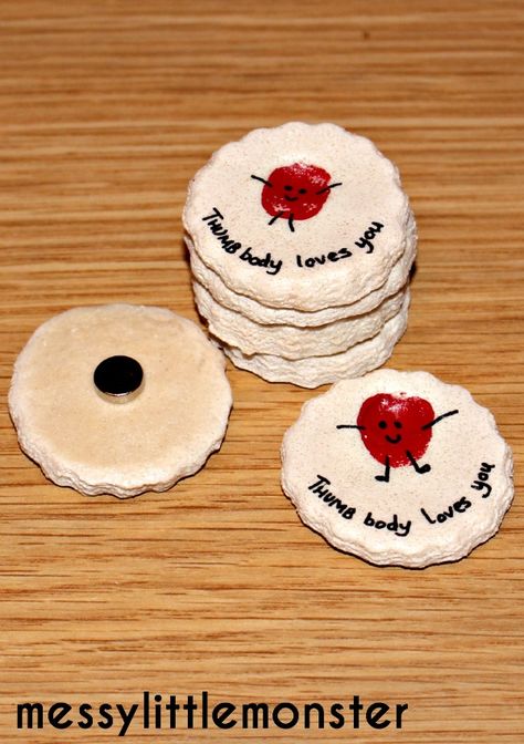 Messy Little Monster: Thumbprint salt dough magnet 'thumbbody loves you' kids crafts for mothers day or valentines day Valentines Day Crafts For Preschoolers, Toddler Valentine Crafts, Salt Dough Crafts, Valentine Craft, Valentine's Day Crafts For Kids, Preschool Valentines, Kids Valentines, Magnet Crafts, Valentine Crafts For Kids