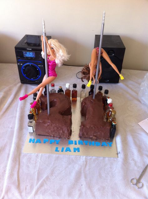 Should have put together a mini bachelor party for my friend and made him this cx Friend Bday Gift Ideas, 21st Bday Party Ideas, Bachelor Party Food, Themed Bachelorette Party Ideas, Crazy Birthday Cakes, Bachelor Party Cakes, Bachelor Cake, Ugly Cakes, Themed Bachelorette Party