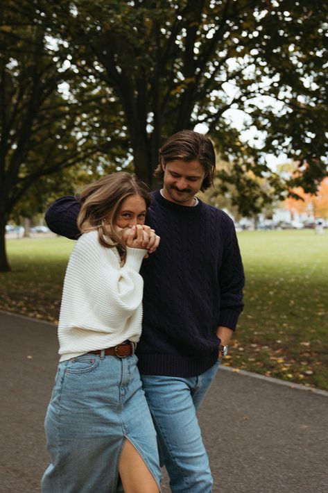 Cambridge Common is one of the best locations to capture your playful engagement photos because of the open space and beautiful trees. I especially love documenting couples engagement photos here during the spring or autumn because the scenery is beautiful. Looking for a Boston photographer that values untraditional engagement photos? Visit maddybethunephoto.com for more inspo on the blog! Unconventional Engagement Photos, Boston Engagement Photos, Fall Engagement Outfits, Fall Engagement Shoots, Casual Engagement Photos, Fall Couple Photos, Engagement Shoot Outfit, Fall Engagement Pictures, Engagement Picture Outfits