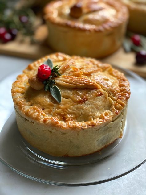 Pheasant & Mushroom Pie Game Bird Recipes, Pheasant Recipe, Viking Feast, Trumpet Mushrooms, Hen Of The Woods, Pheasant Recipes, Trey Songs, Pork Pies, Elegant Dinners