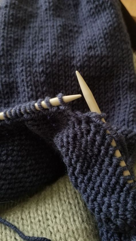 Fall Knitting Aesthetic, Knitting Aesthetic Dark, Knitted Aesthetic, Knitting Aesthetic, After Life, Fall Feels, Foto Ideas Instagram, Ravenclaw, Blue Aesthetic