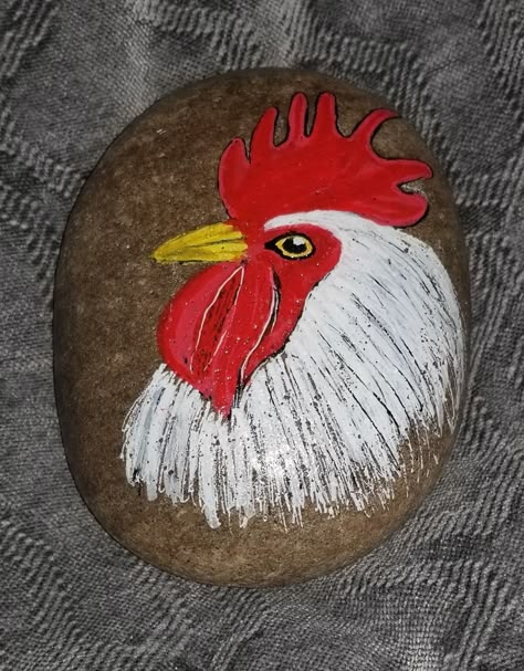 Rock Painting Ideas Chickens, Rooster Painted Rocks, Rock Painting Chicken, Chicken Rock Painting, Rock Animals, Painted Rock Animals, Diy Rock Art, Chicken Painting, Painting On Rocks