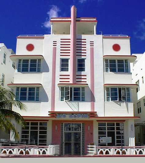 South Beach Miami Art Deco District | by SLDdigital Art Deco Buildings Architecture, Art Deco House Exterior, Art Deco Arquitectura, Art Deco Architecture Miami, Miami Building, South Beach Art Deco, Miami Architecture, Coastal Ideas, Beach Art Deco