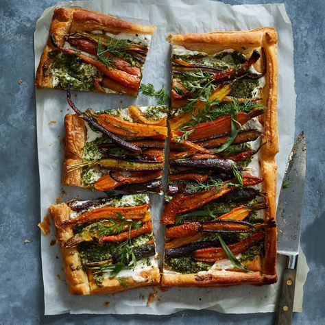 Carrot Tart, 400 Calorie Dinner, Tartiflette Recipe, Goat Cheese Tart, Roasted Carrot, Green Pesto, Carrot Greens, Vegetarian Main Dishes, Cheese Tarts