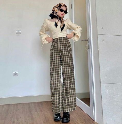 90s Hijab Outfit, Vintage Hijab Outfit, Vintage Outfit Hijab, 90s Hijab, Outfit Vintage Hijab, Hijab Fashion Aesthetic, Retro Hijab, Hijabi Outfit Ideas, Retro Outfits 80s Style